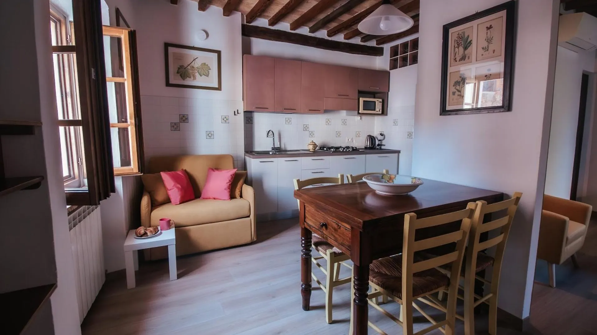 Donna Laura - Holiday Home Сан-Куйрико-д'Орча