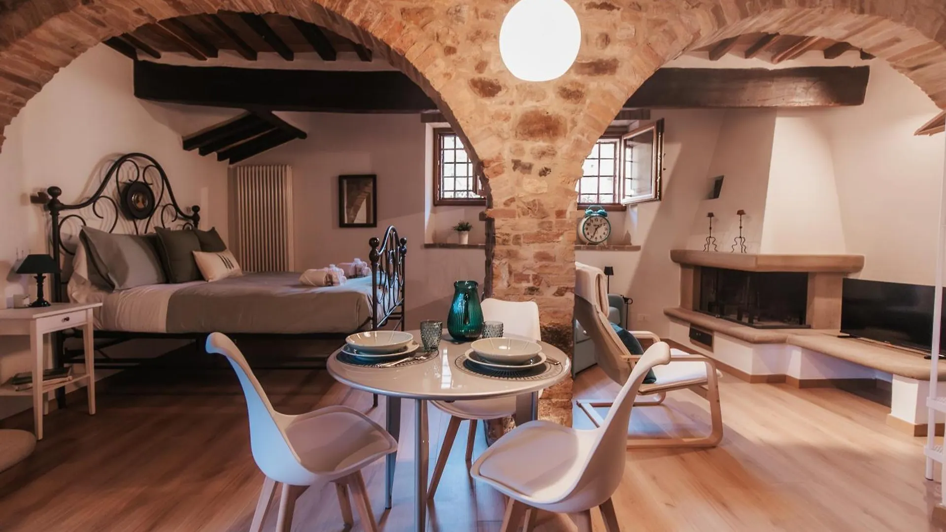 Donna Laura - Holiday Home Сан-Куйрико-д'Орча