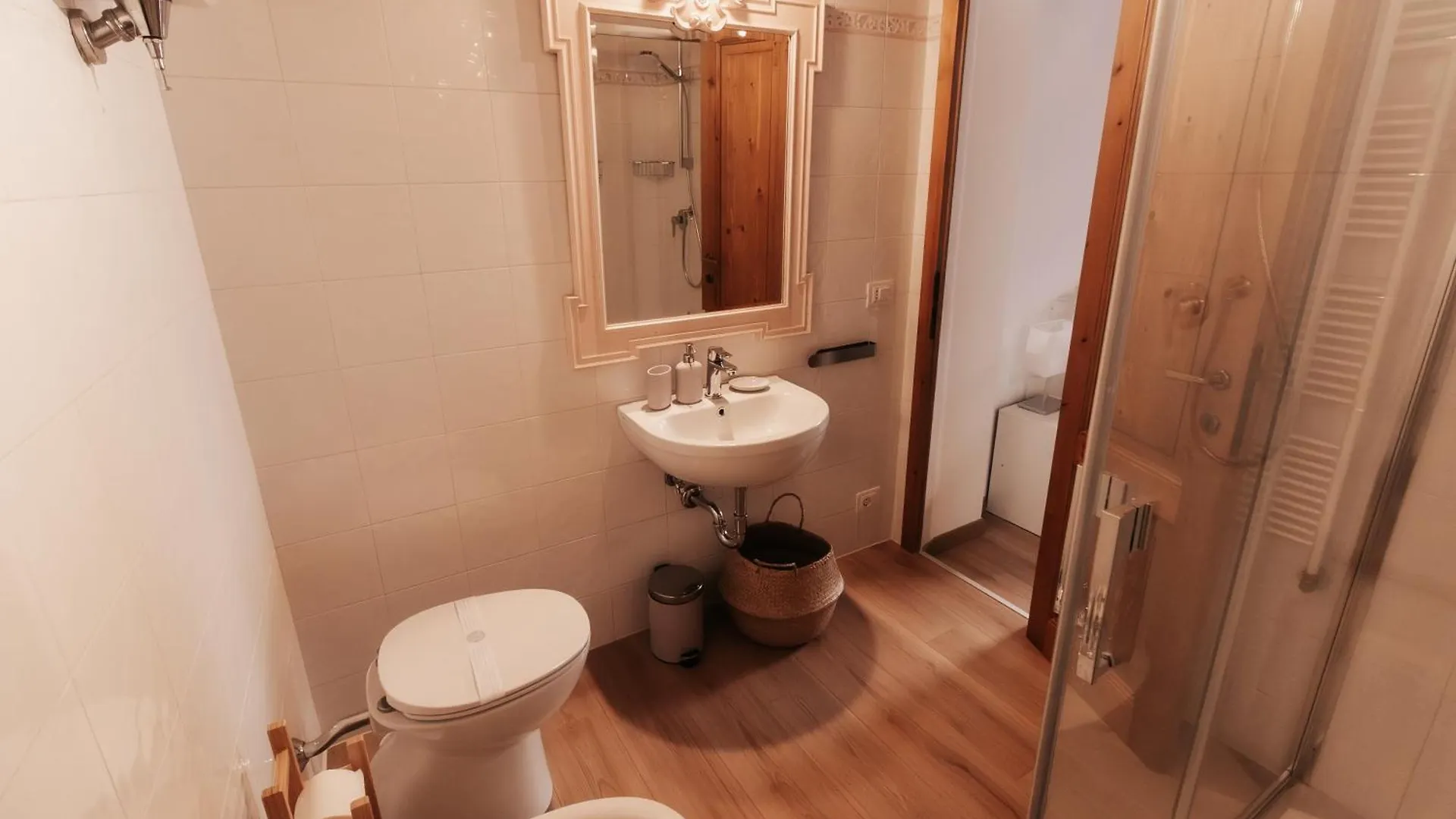 Donna Laura - Holiday Home Сан-Куйрико-д'Орча 0*,  Италия